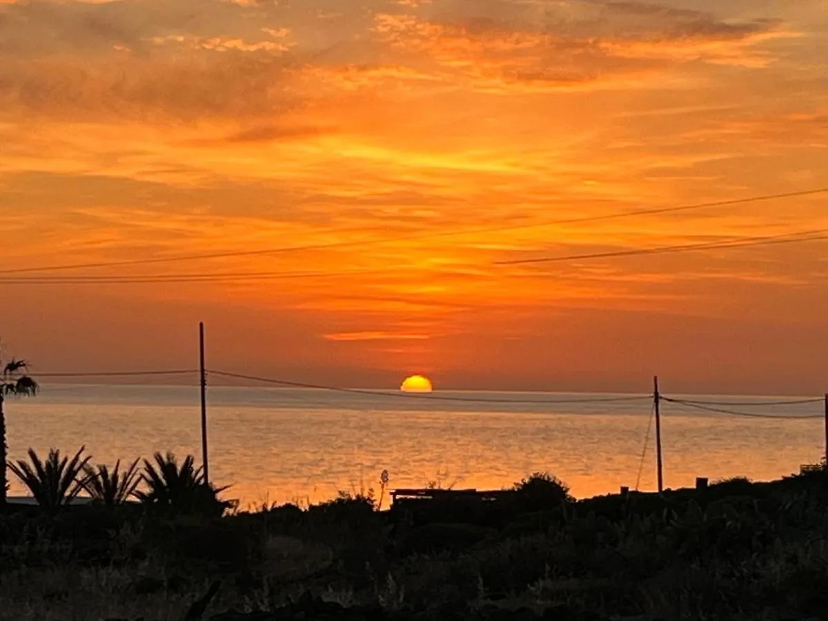 Dammuso Pensare Alla Luna San Michele  Holiday home San Michele (Pantelleria)