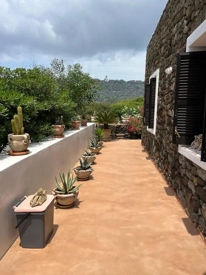 Dammuso Pensare Alla Luna San Michele  Holiday home San Michele (Pantelleria)